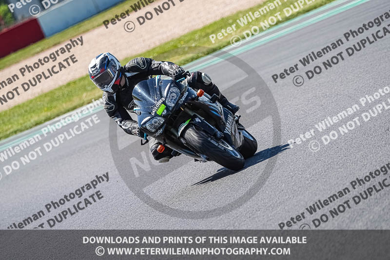 donington no limits trackday;donington park photographs;donington trackday photographs;no limits trackdays;peter wileman photography;trackday digital images;trackday photos